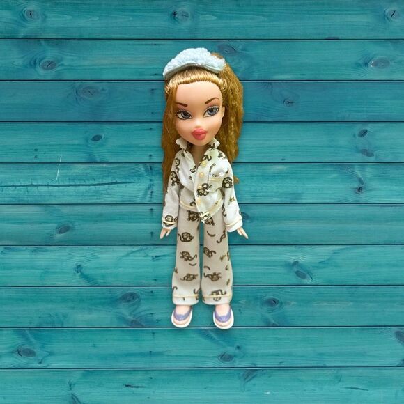MGA Entertainment  vintage Bratz Cloe doll - Picture 3 of 9